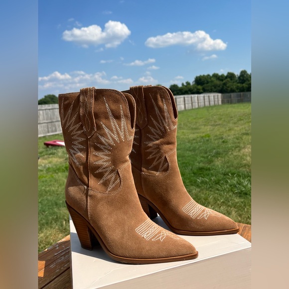 MARC FISHER Comfort Rogers Pointed Toe Western Boot, size 8M - Picture 11 of 13